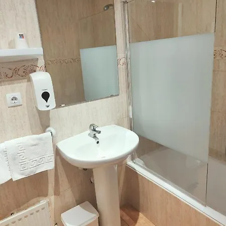 Acebo Plaza Mayor Otel Jaca