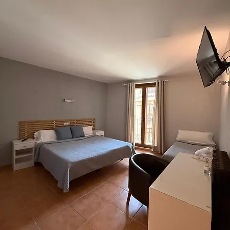 ホテル Acebo Plaza Mayor ハカ